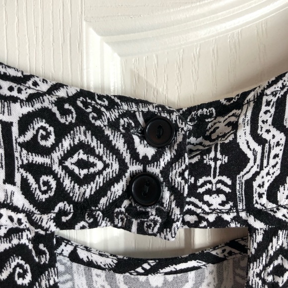 Black & white romper - Picture 4 of 5